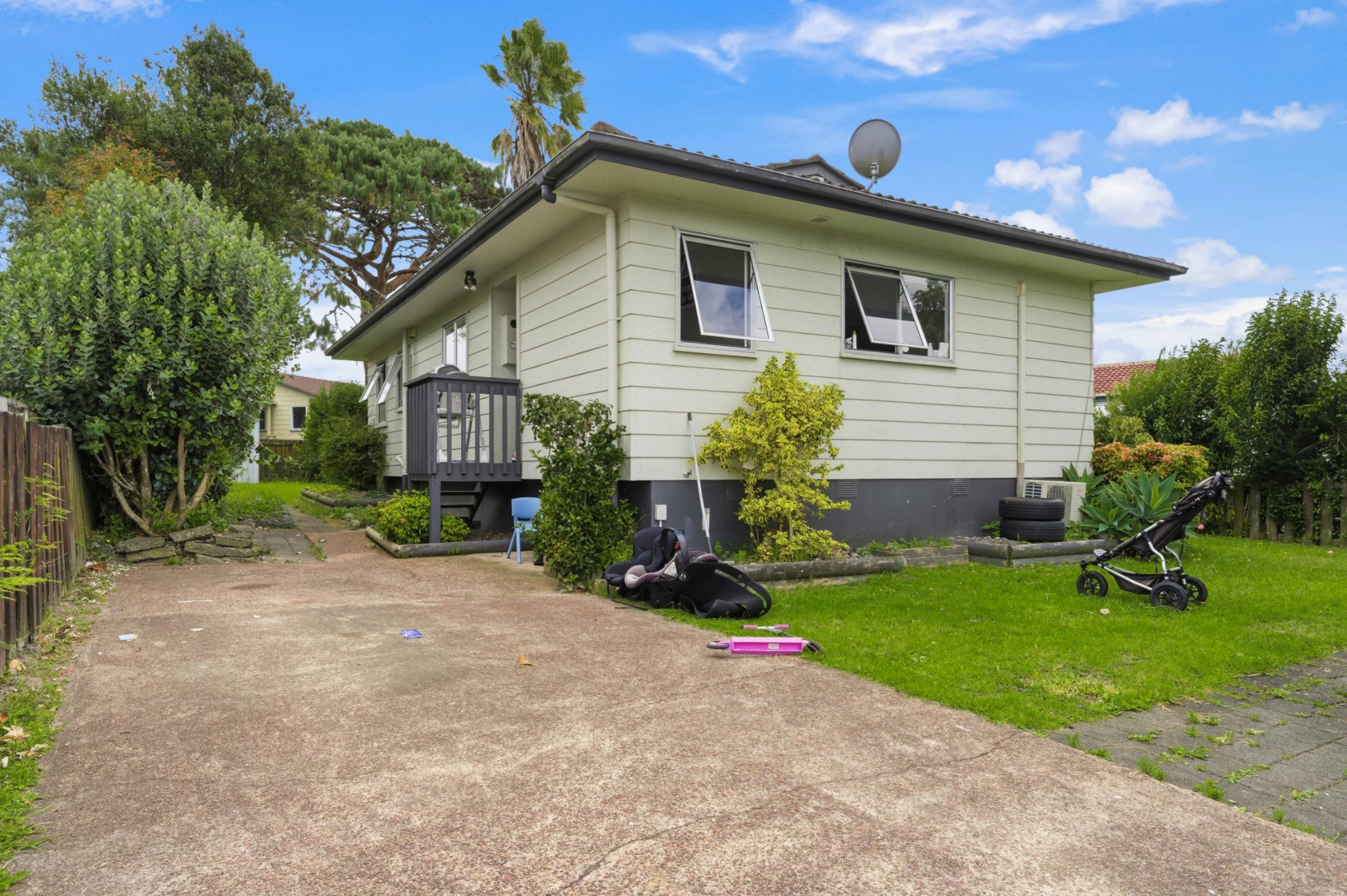 RC for 11 Dwellings . Dual Site . Prime Location — slide 12
