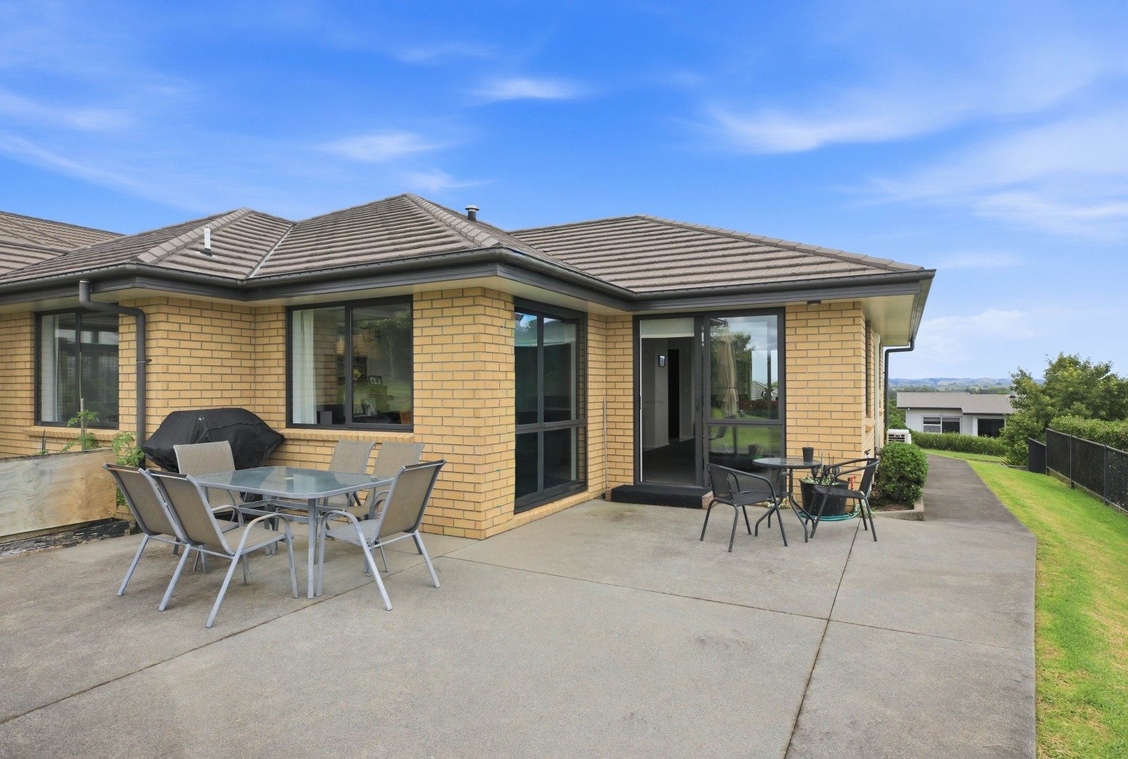 Vendors Have Bought – This Home Must Be Sold — slide 2