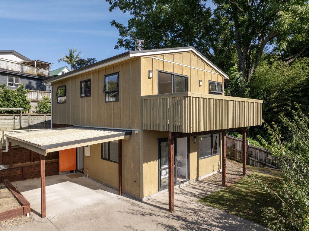 Freehold, views + double glazing — slide 16