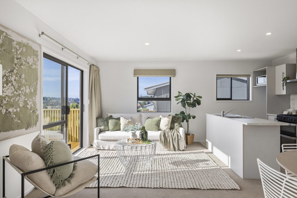 Freehold, views + double glazing — slide 3