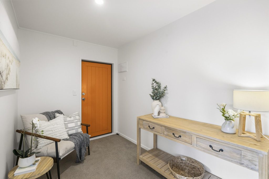 Freehold, views + double glazing — slide 13