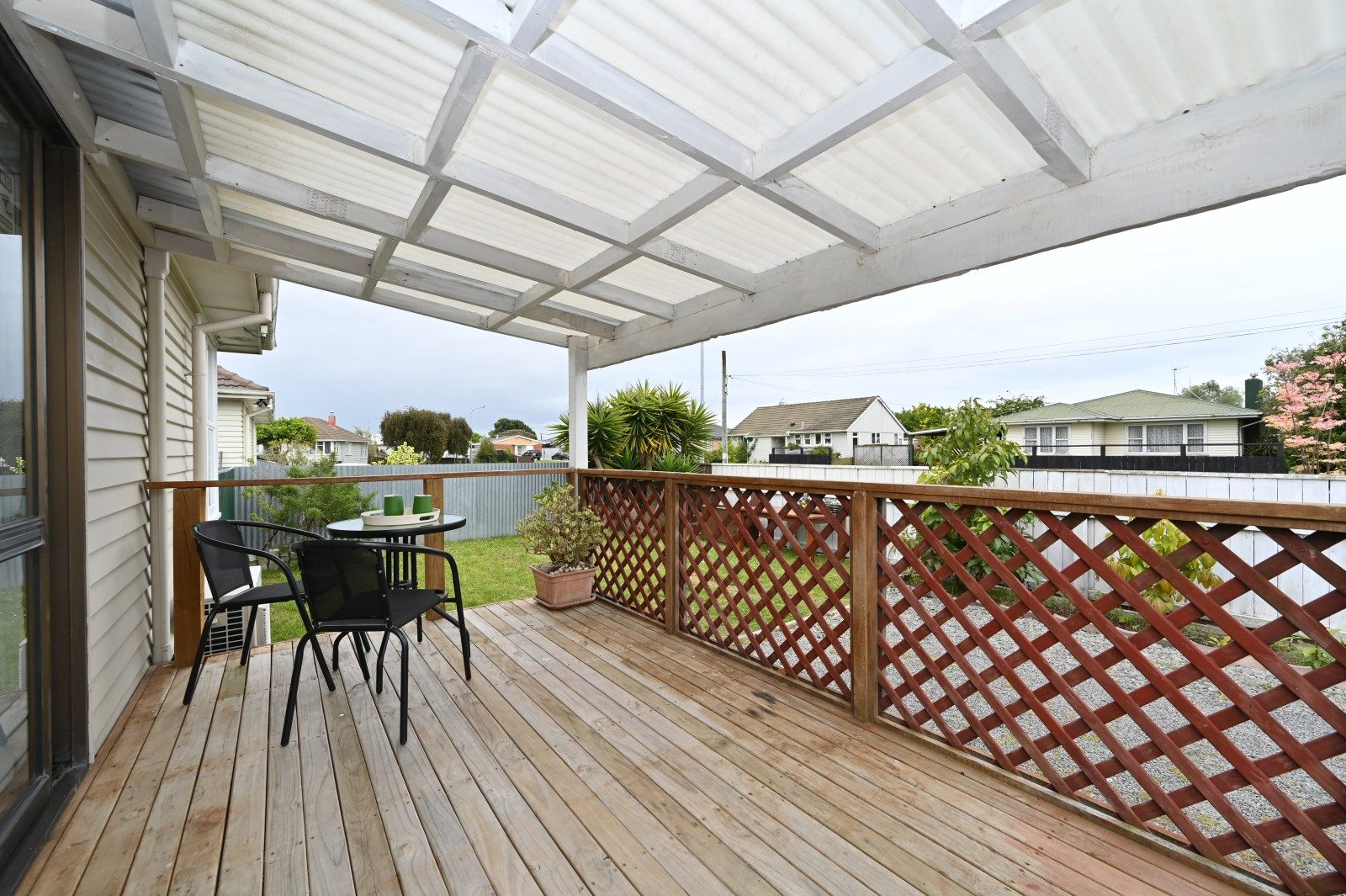 Family Home with Extra Flex Space — slide 2