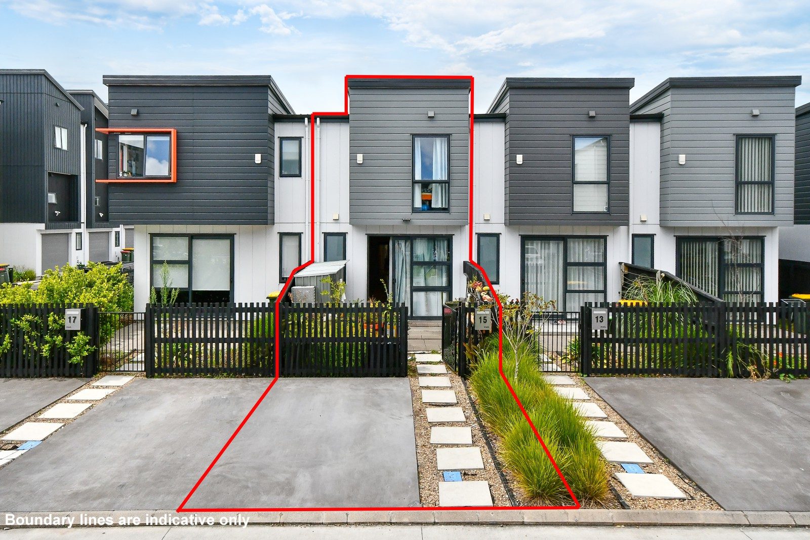 Mortgagee Sale - 15 Papa Takaro Lane, Manukau City image 2