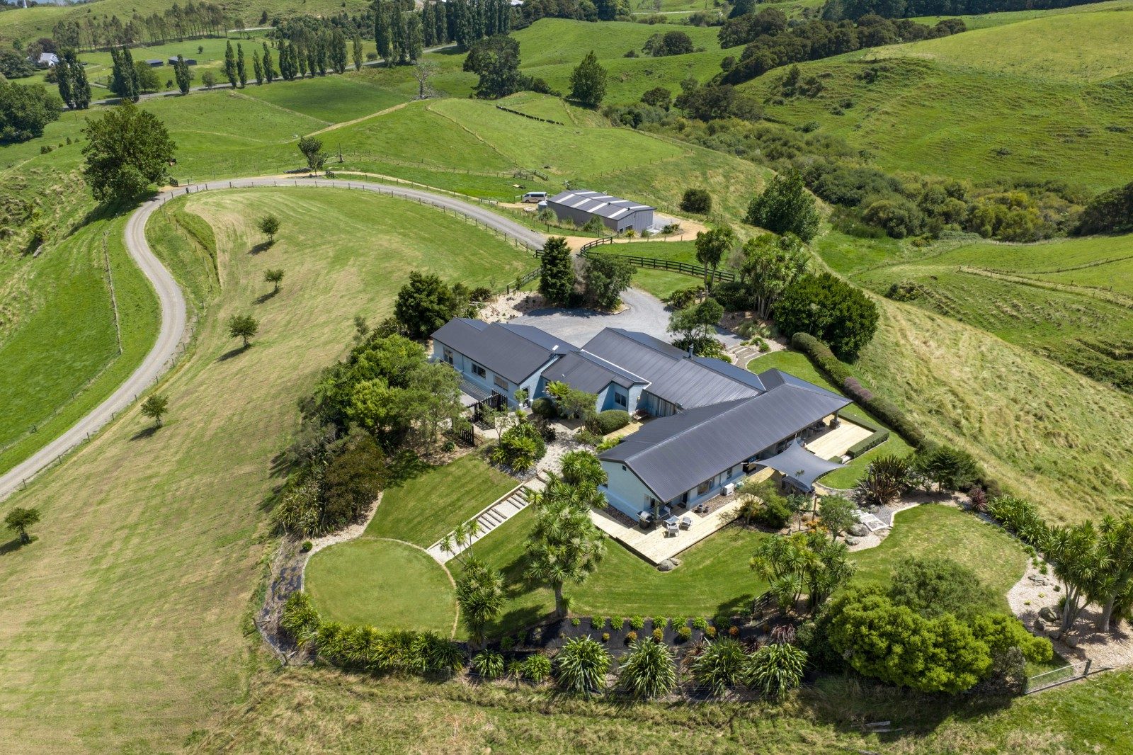 Premium Karapiro Rural Living — slide 2