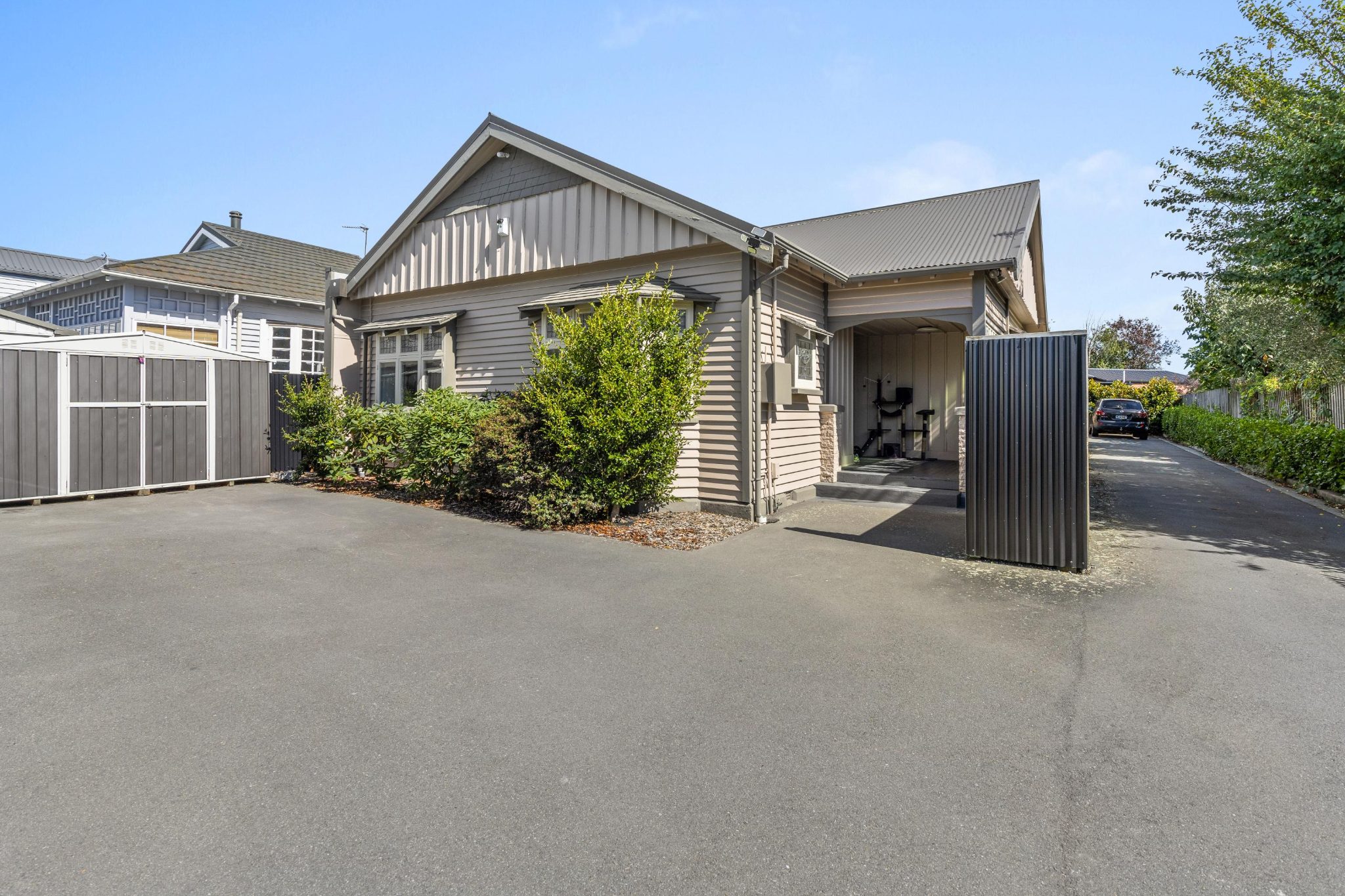 A Standout for Space and Practicality in Linwood — slide 2