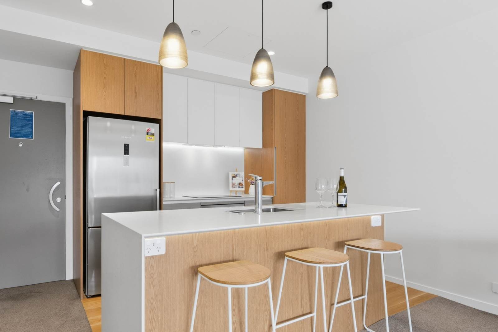 Affordable Luxury Top Location — slide 4