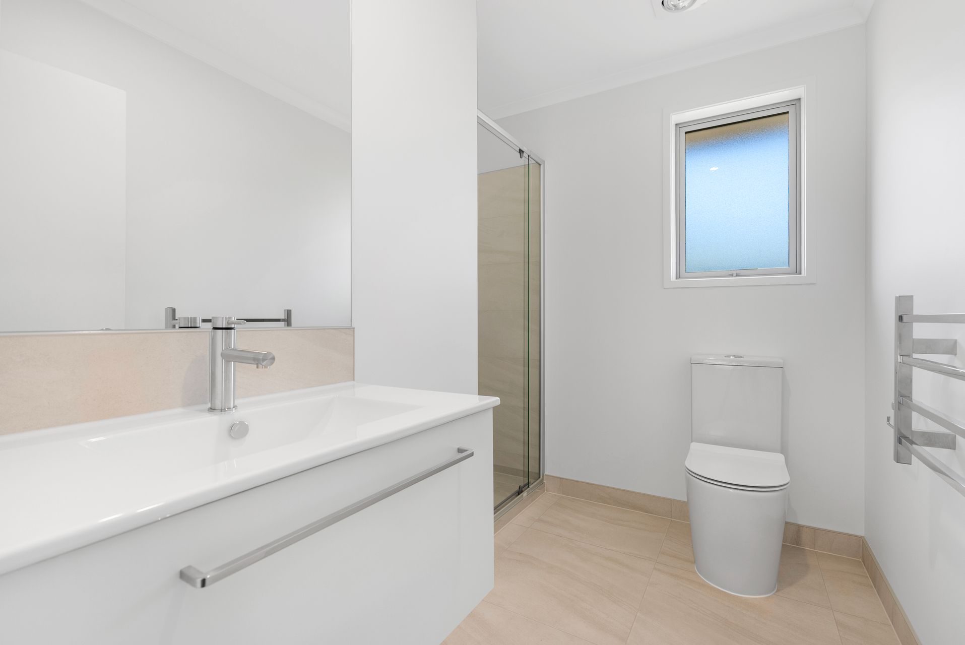 Stunning New Home On 3707m2 — slide 15