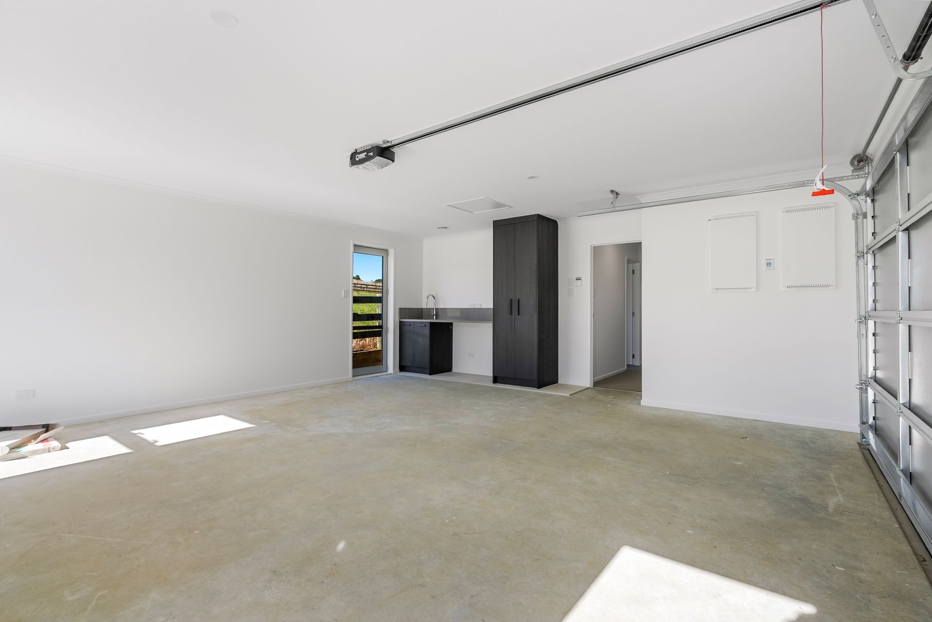 Stunning New Home On 3707m2 — slide 25