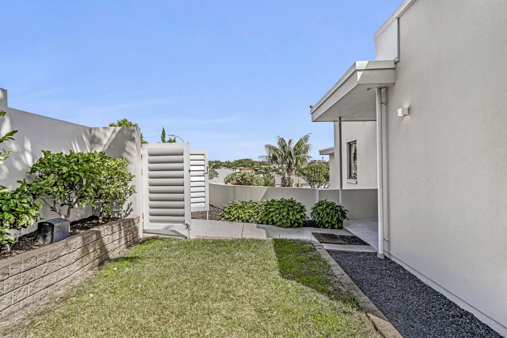Luxury Lock-and-Leave with Views — slide 17