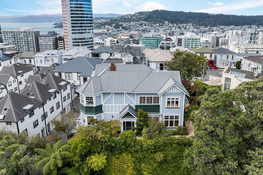 HOME WITH OUTDOOR LIVING ON THE TERRACE — slide 27