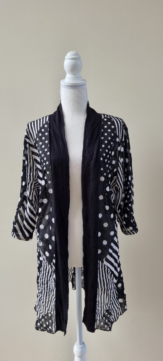 Lisa Law Cardigan Size 16