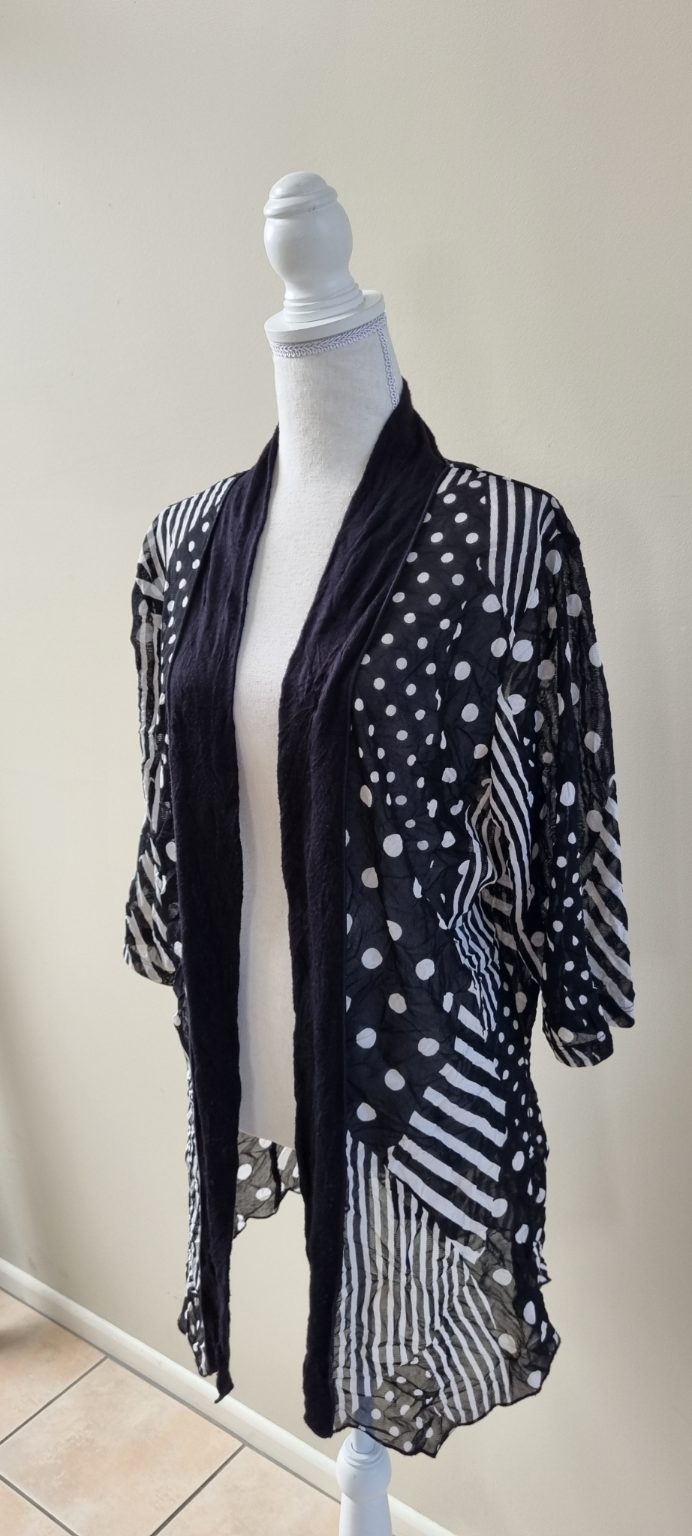 Lisa Law Cardigan Size 16, image 2