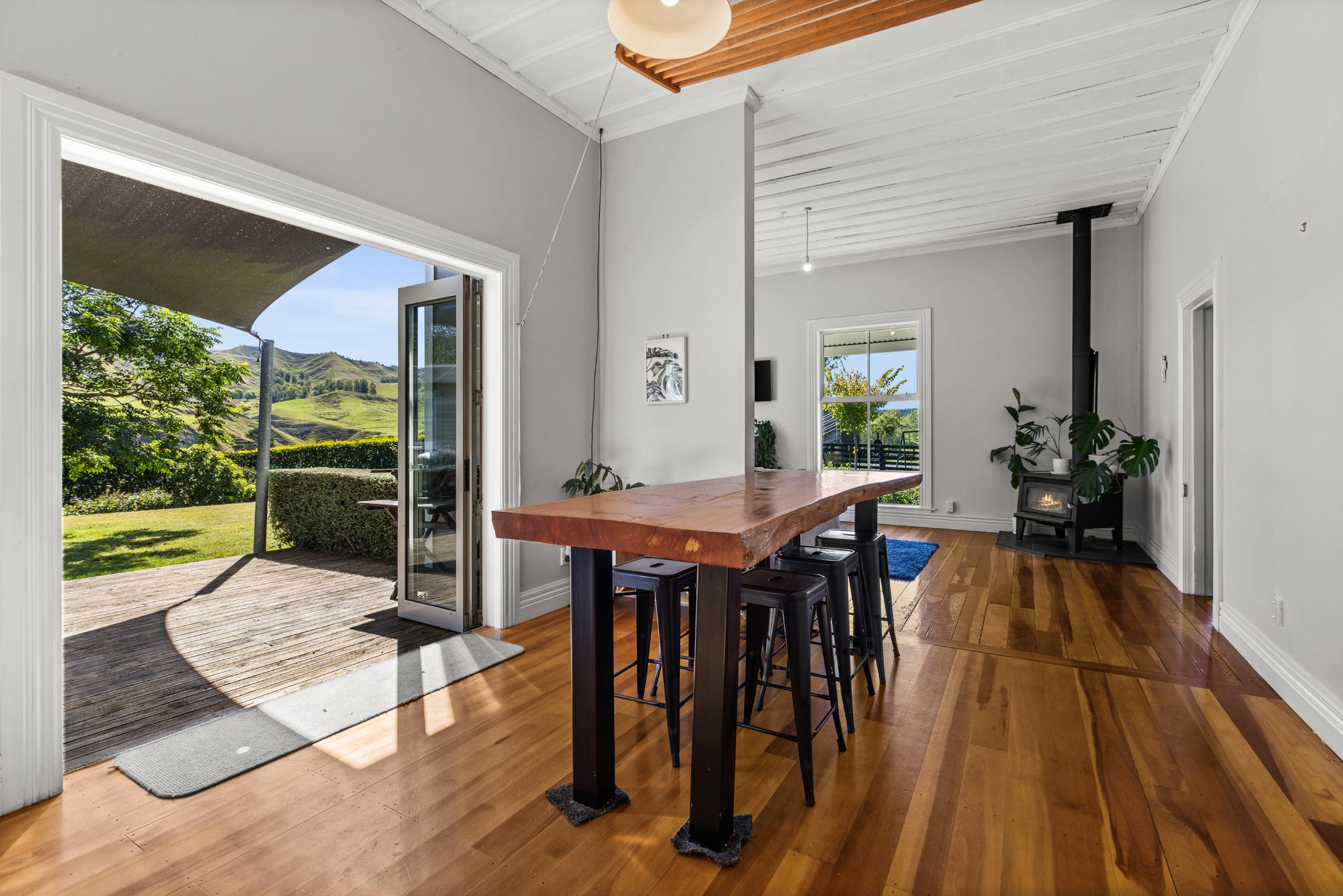 Exceptional 8ha Lifestyle with Dual Living — slide 2