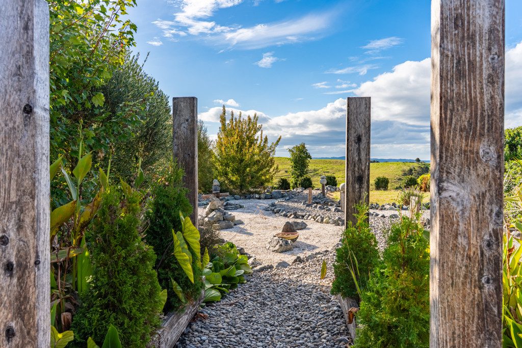 Modern Home, Rural Views — slide 25