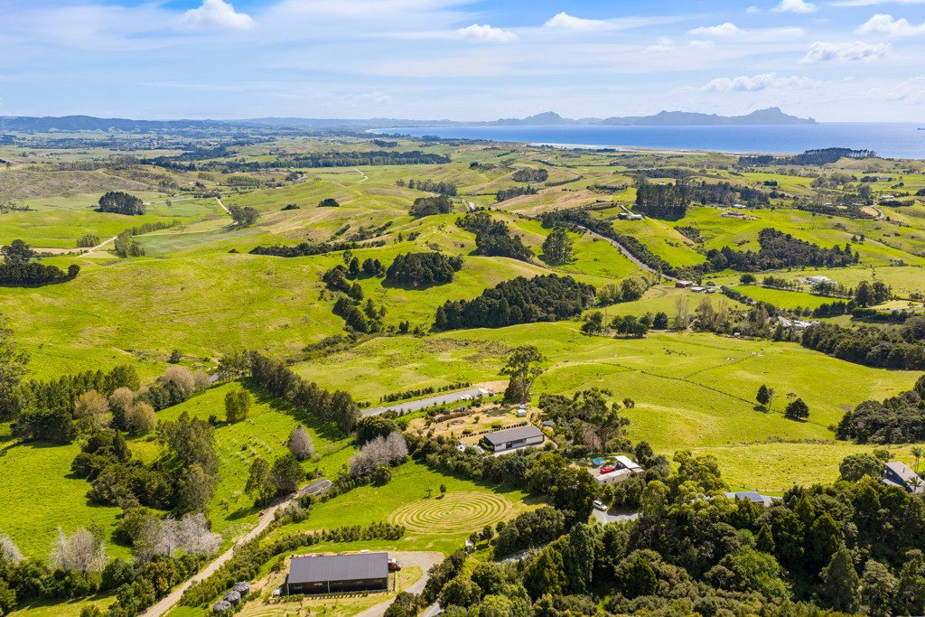 Modern Home, Rural Views — slide 31