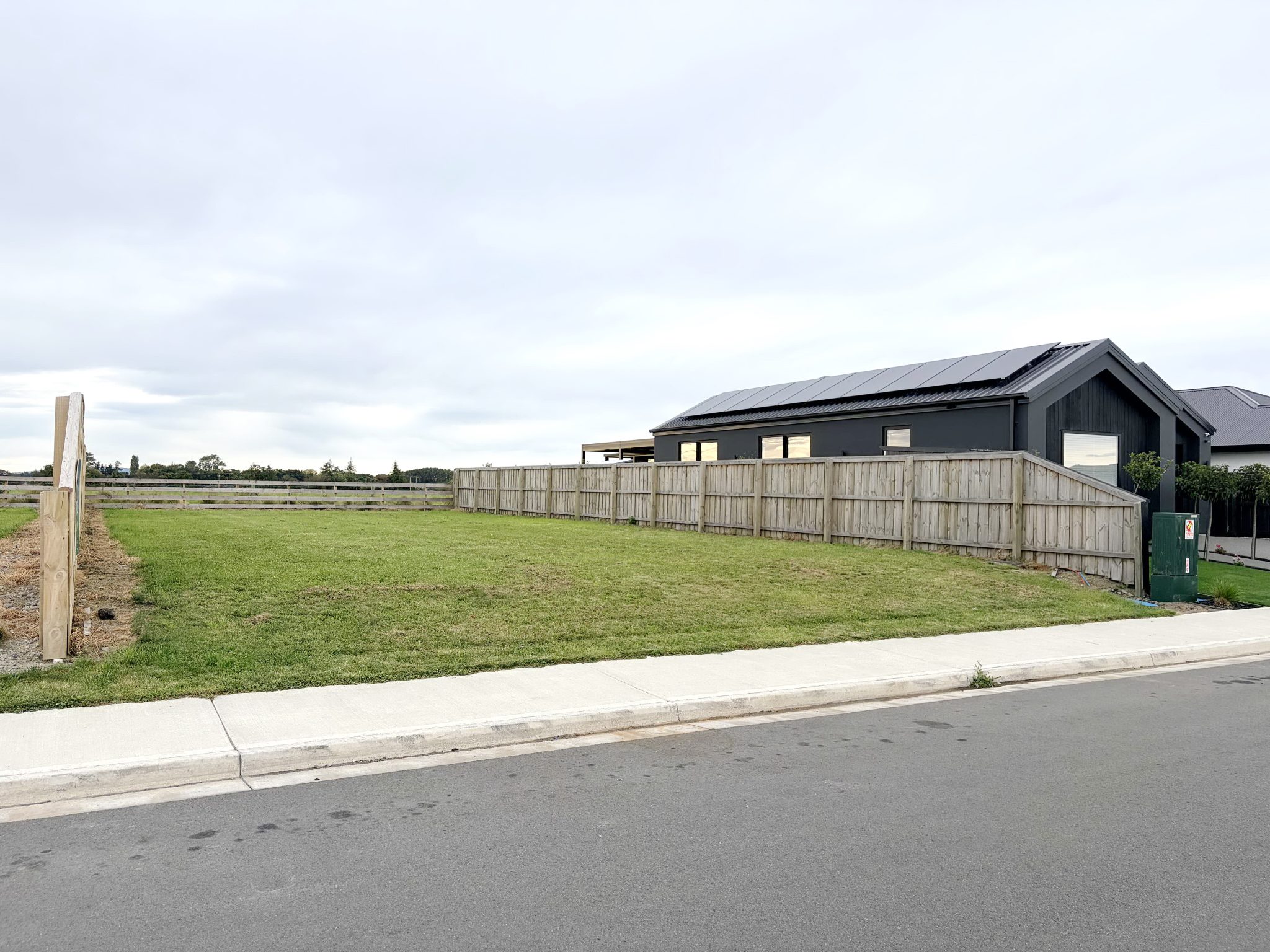 Wake Up to Paddock Views – New 3 Bed in Ravenswood — slide 4
