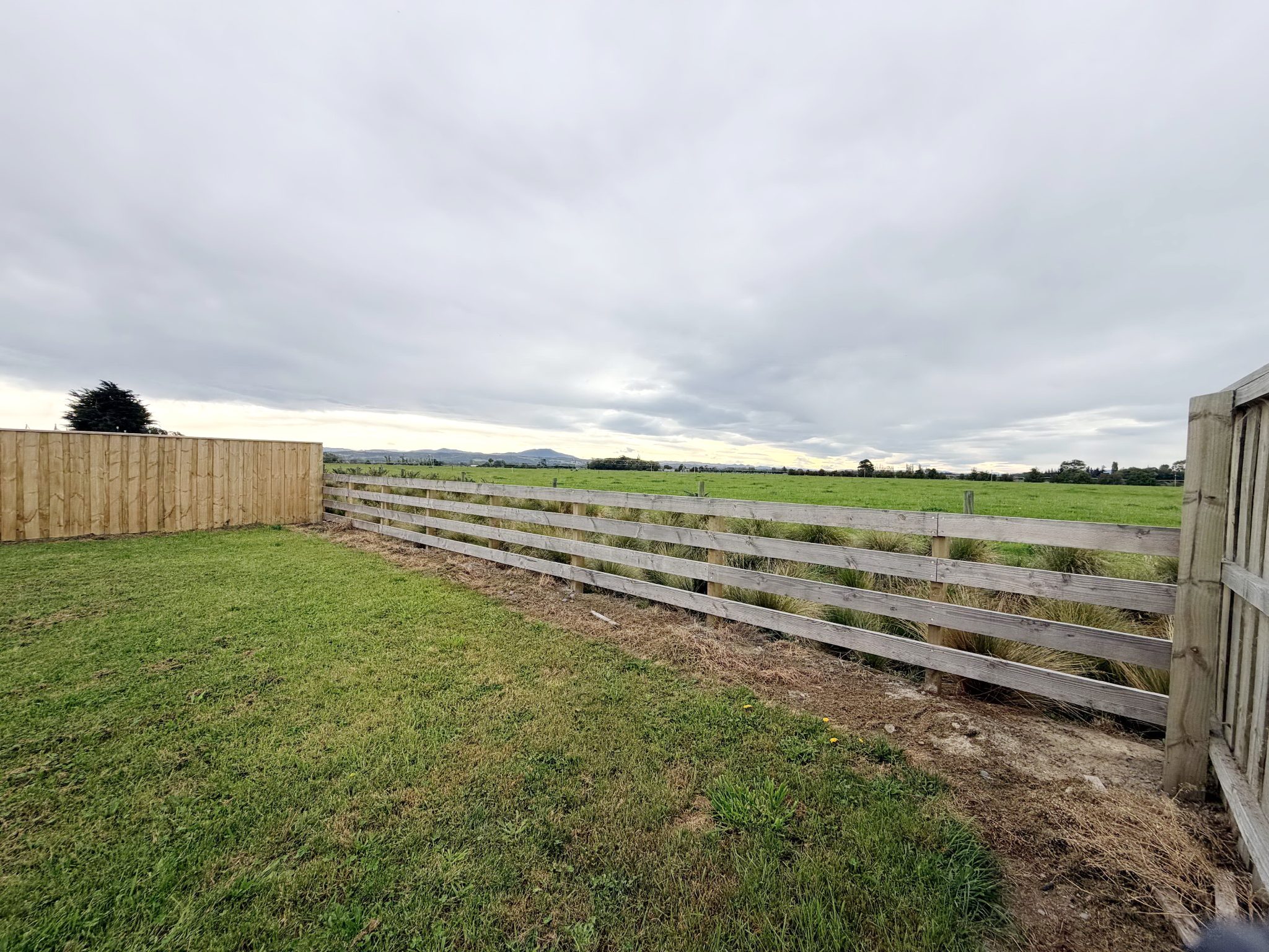 Wake Up to Paddock Views – New 3 Bed in Ravenswood — slide 5