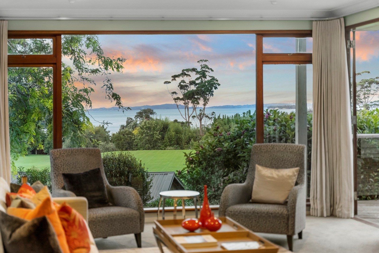 A Rare Waterfront Estate – Vendors Relocating — slide 2