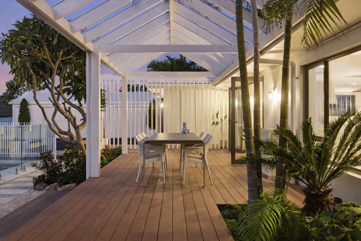 Modern Colonial Resort – Bring your offers! — slide 2
