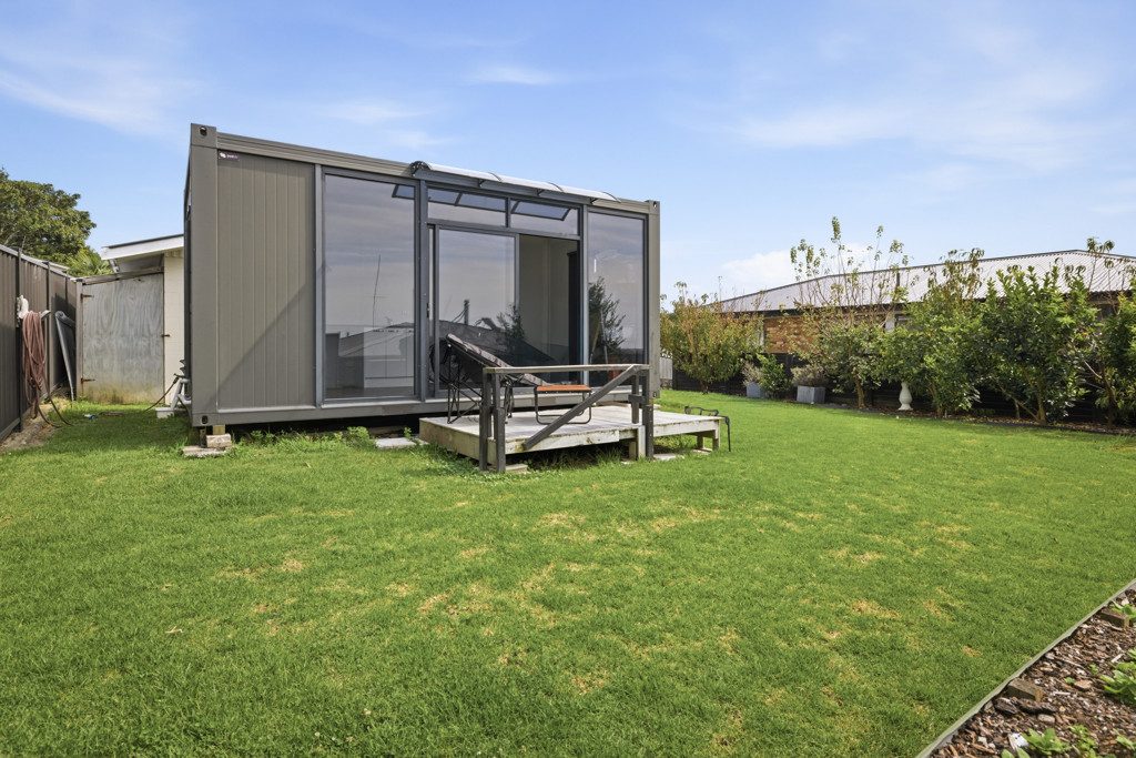 PRIME SITE - Harbour Views & Accommodation — slide 11