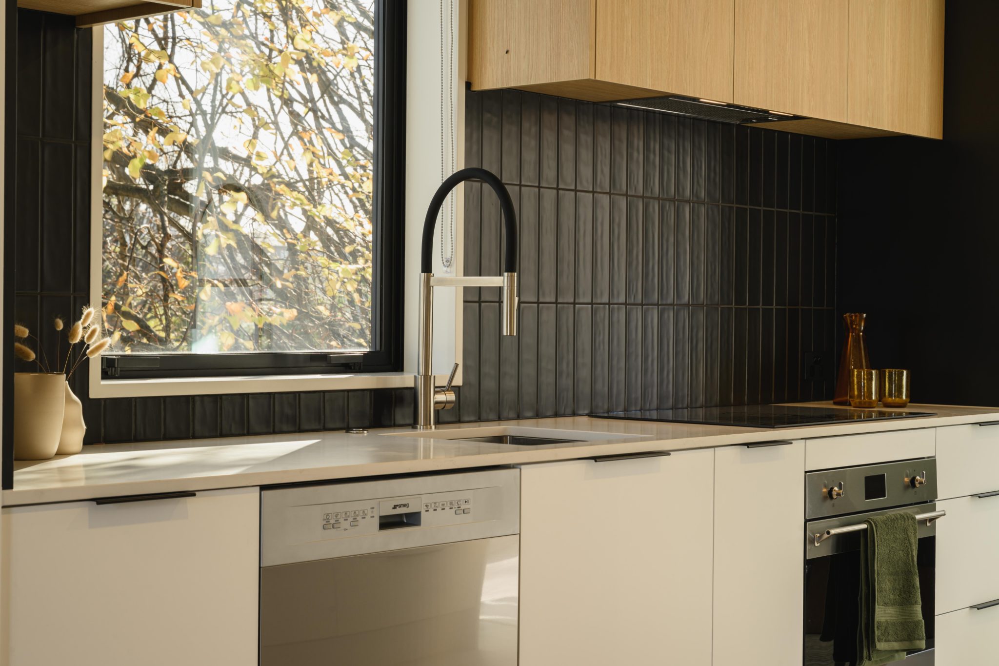 Dual Key Living, Premium Parkside Location — slide 8