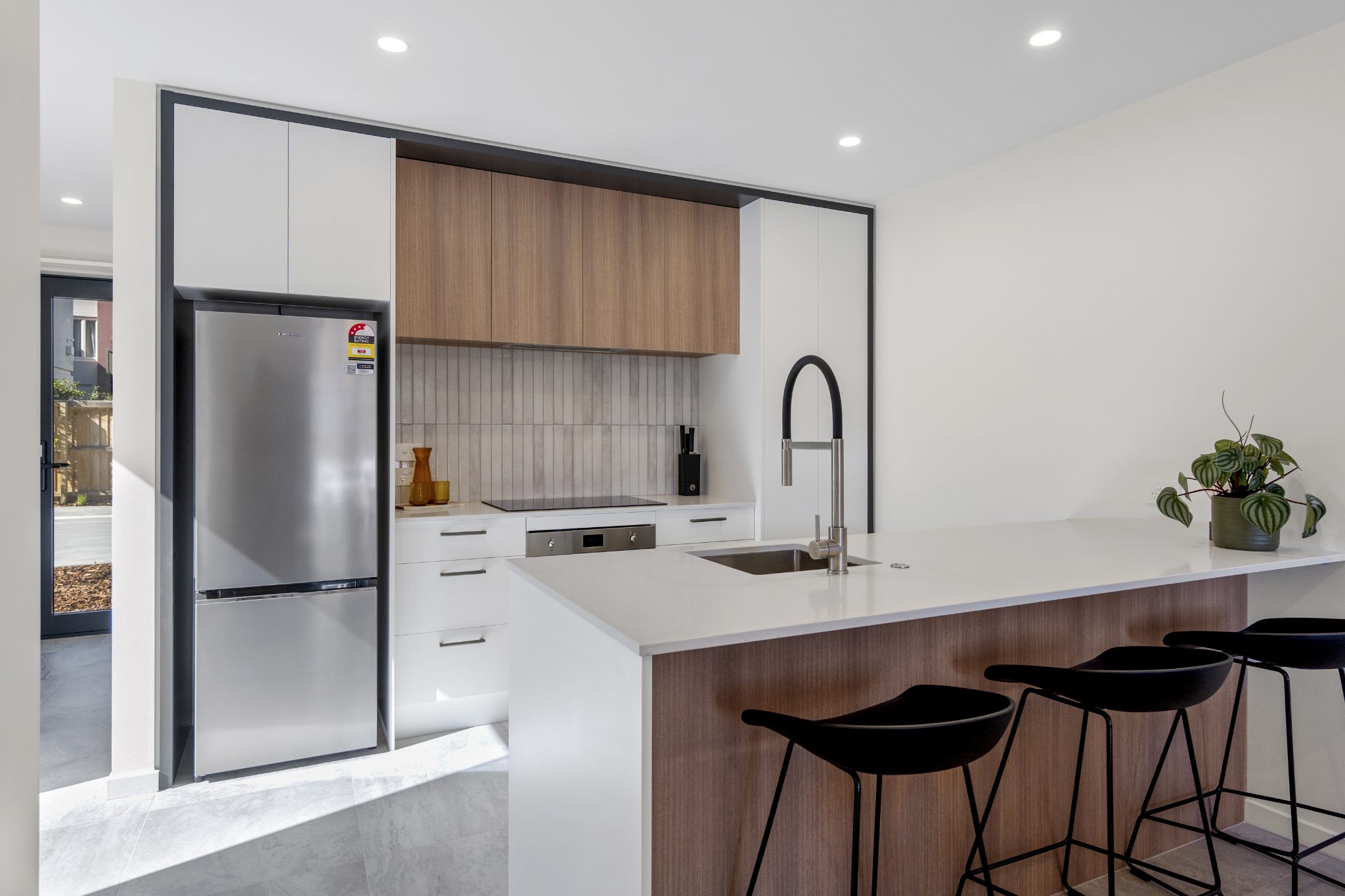 Modern Townhouse with Garage, Opposite Hagley Park — slide 6