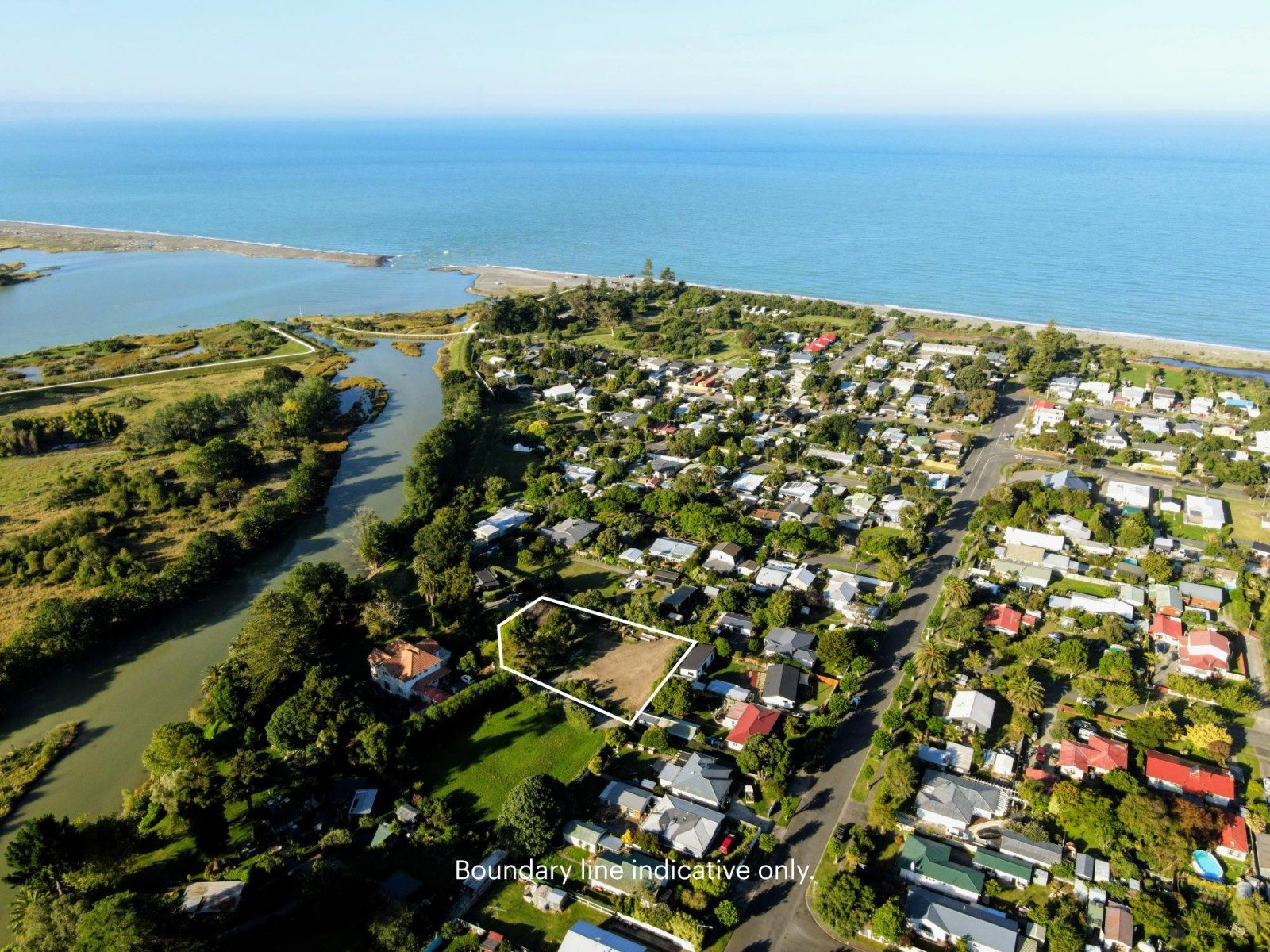 A Coastal Site with Architectural Legacy — slide 3