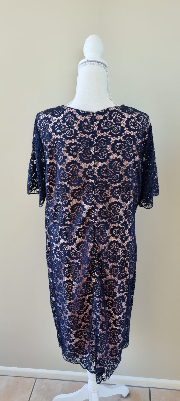 Vassalli Dress size 14, image 3
