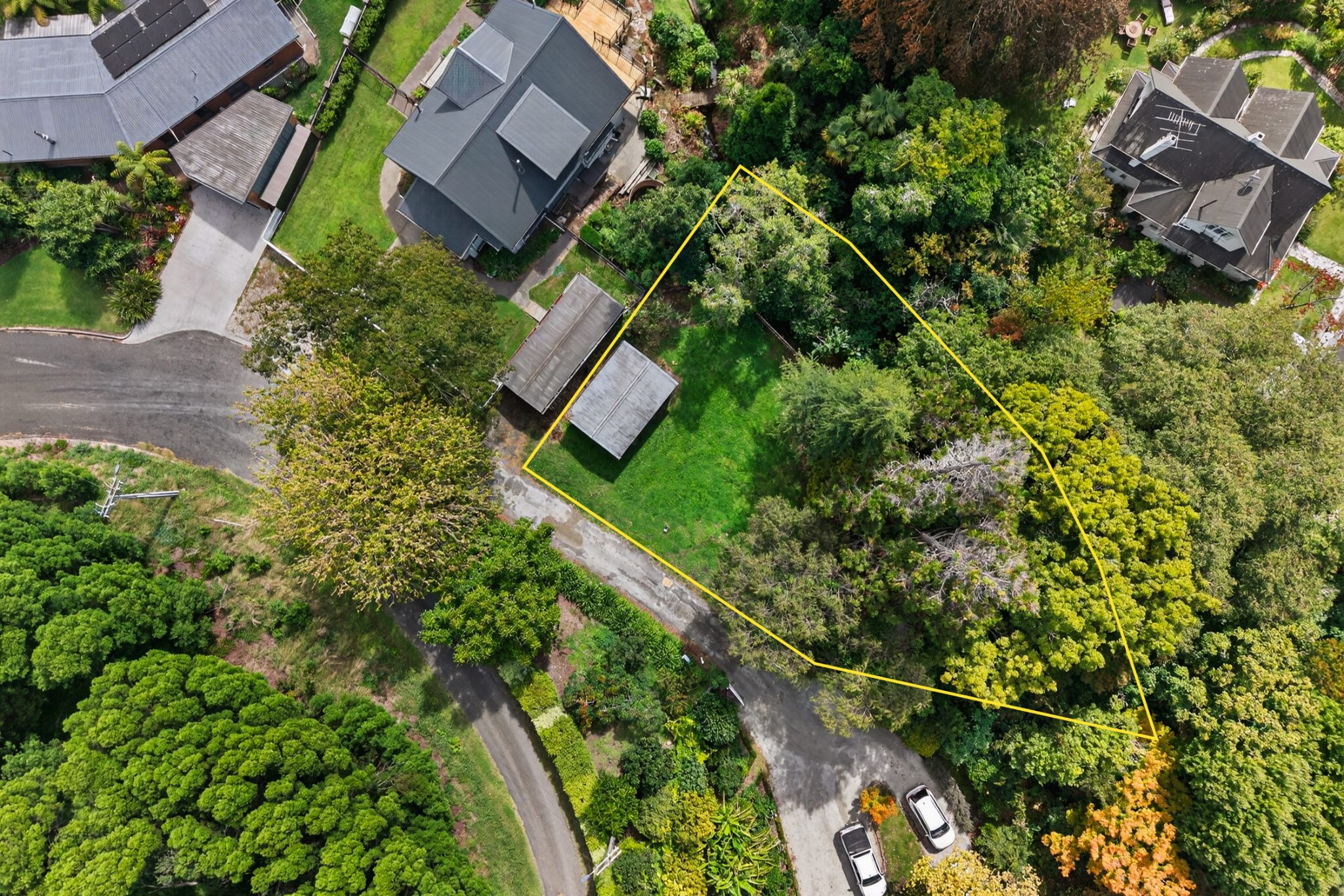Build smart, live surrounded by nature — slide 1