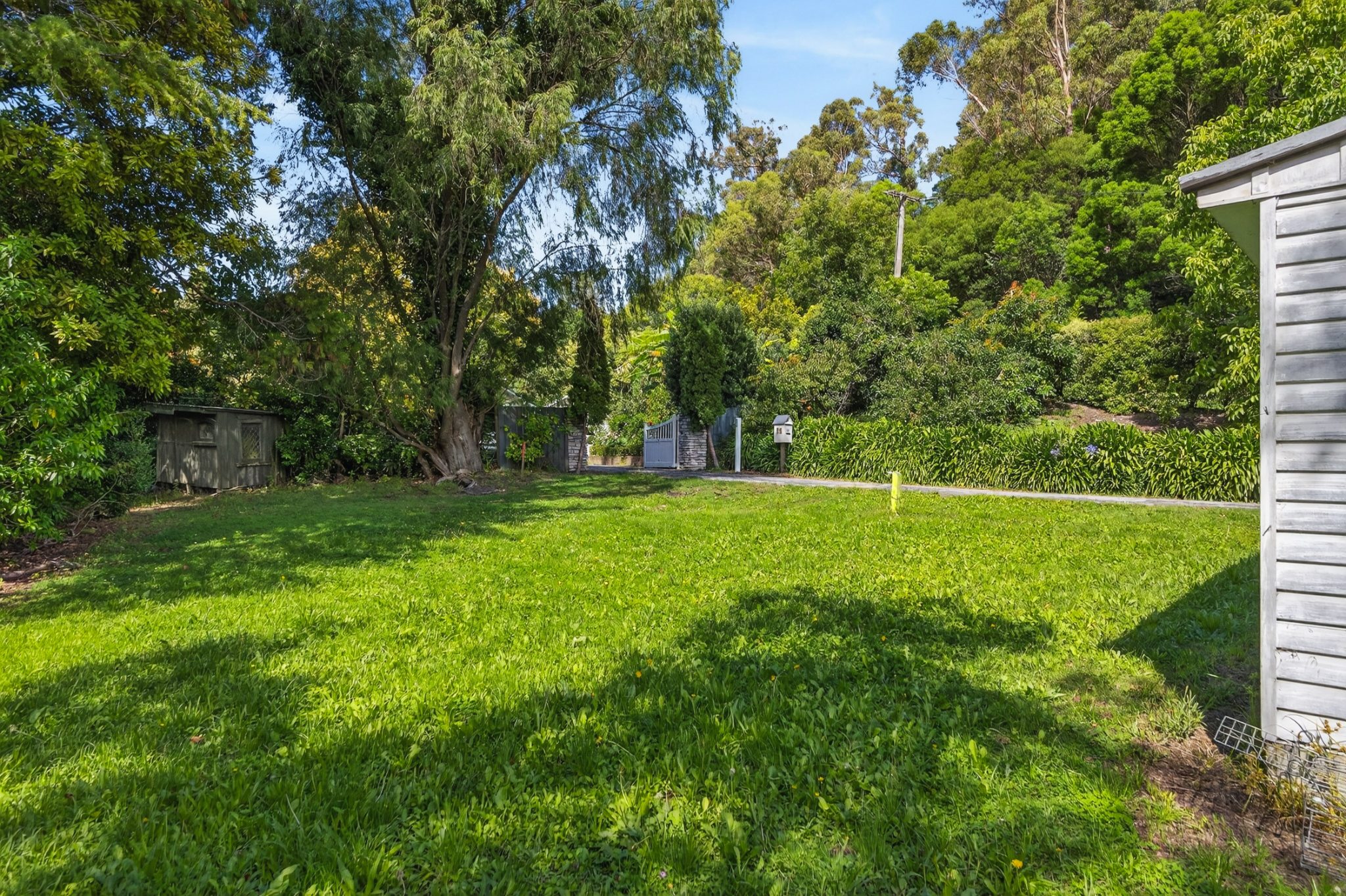 Build smart, live surrounded by nature — slide 3