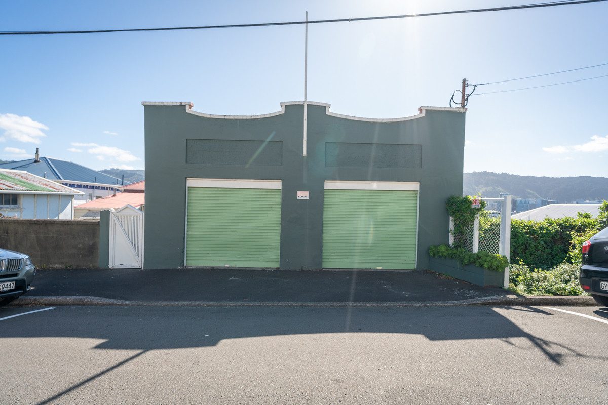 SUN, SPACE & TRIPLE GARAGING - A RARE OPPORTUNITY — slide 26
