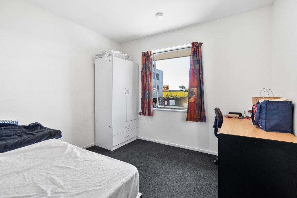 6 Bedrooms. Solid Construction. Smart Investment. — slide 7