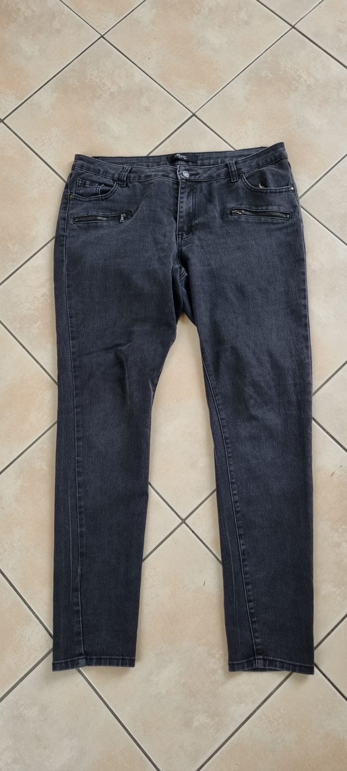 Max Jeans size 14