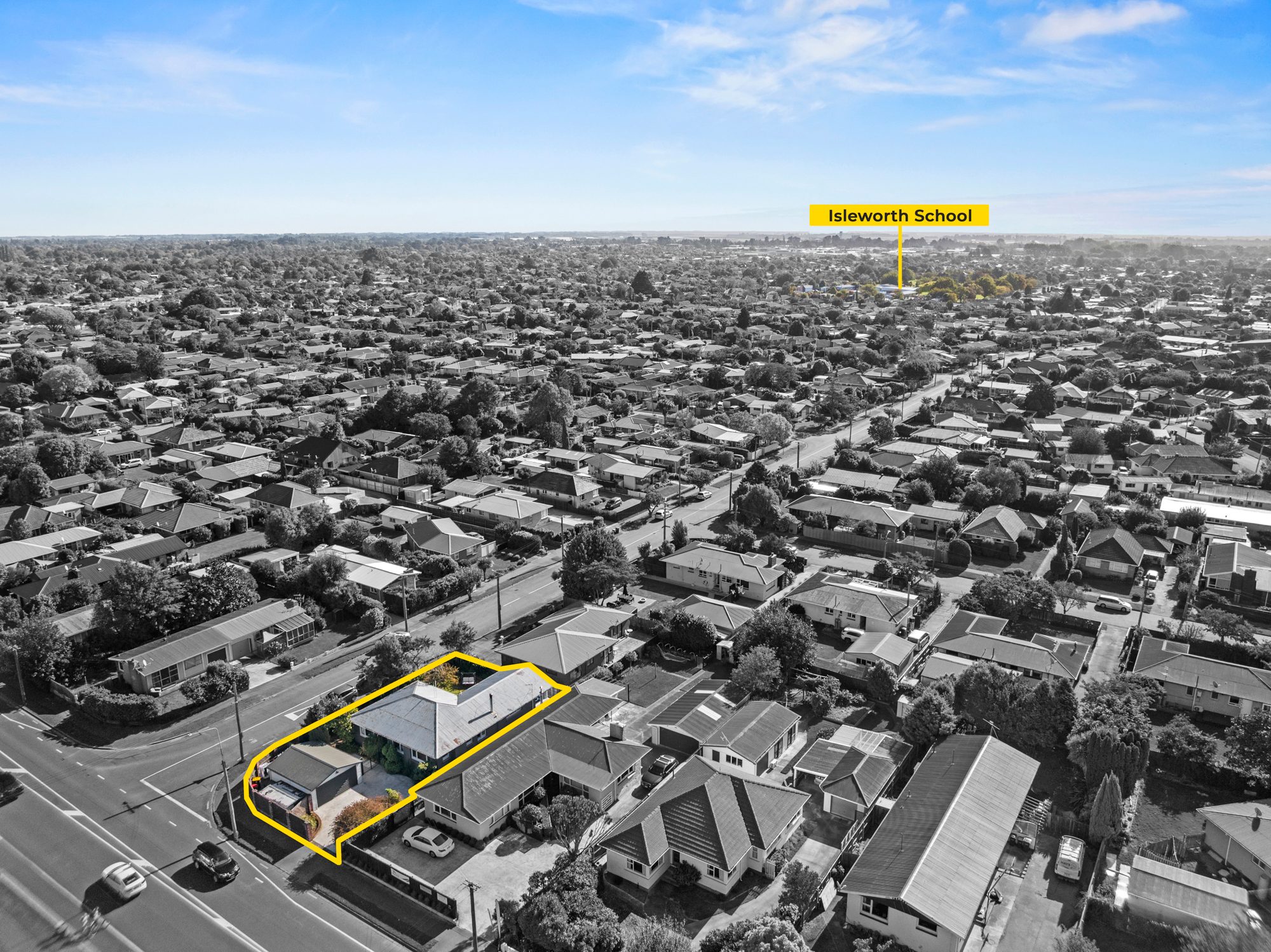 Walk to Burnside High - Spacious Family Living — slide 25
