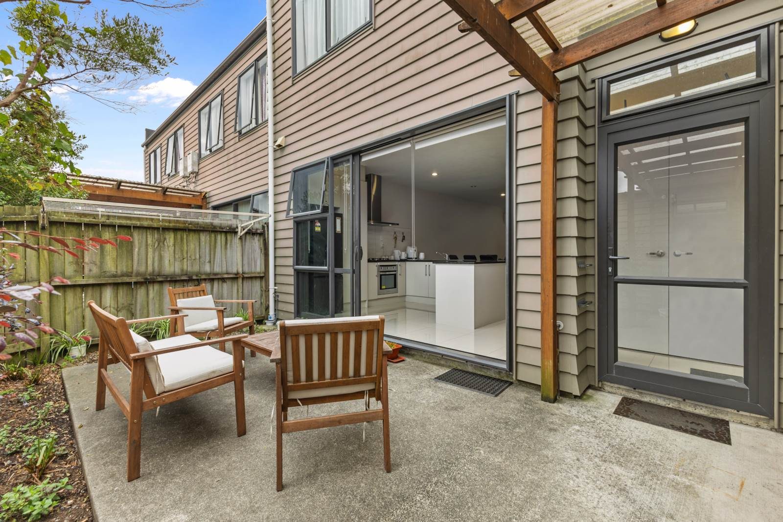 Motivated Seller – Ready to Meet the Market Now! — slide 4