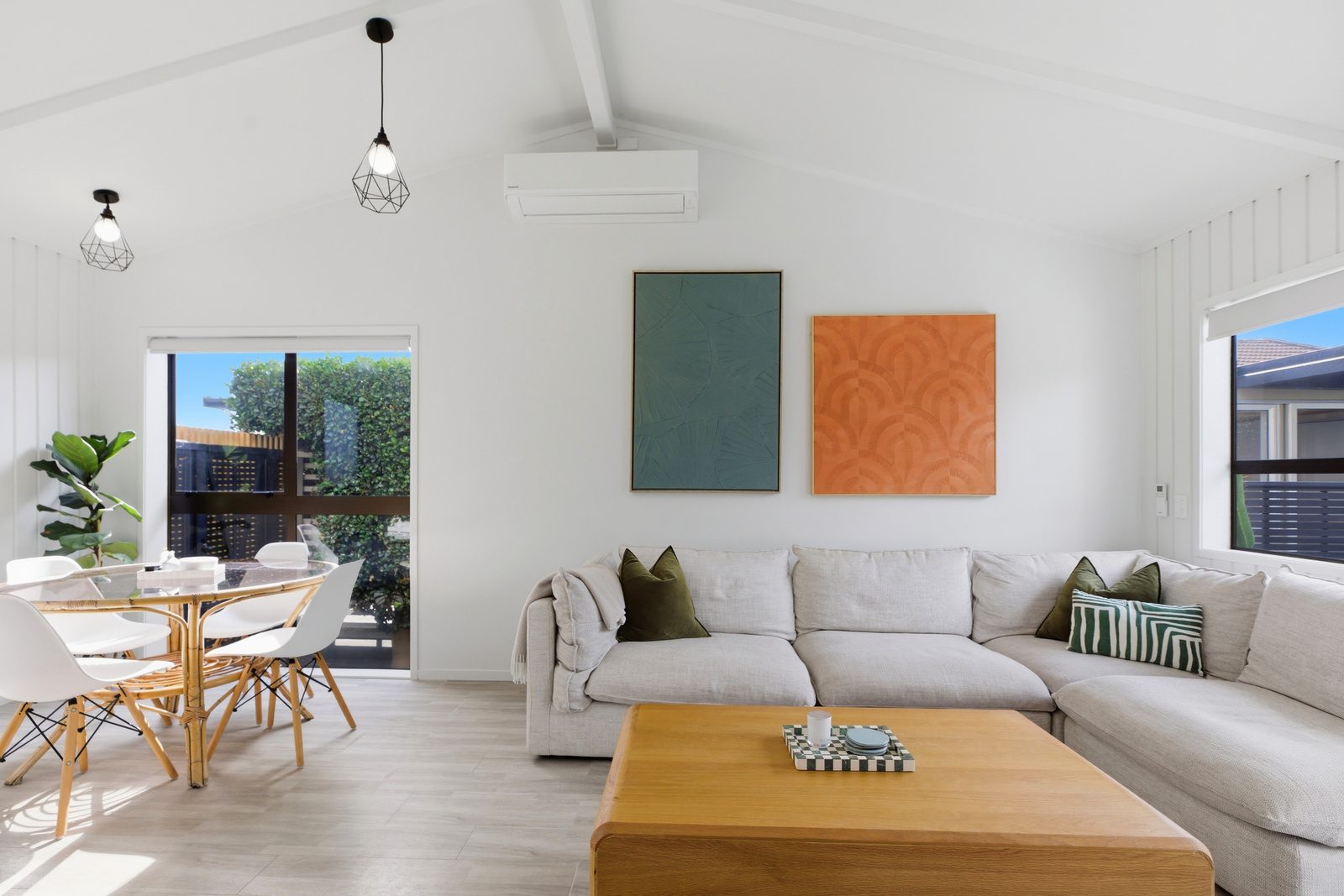 Bougie Life, Move-In Ready, Fuel-Smart Convenience — slide 5