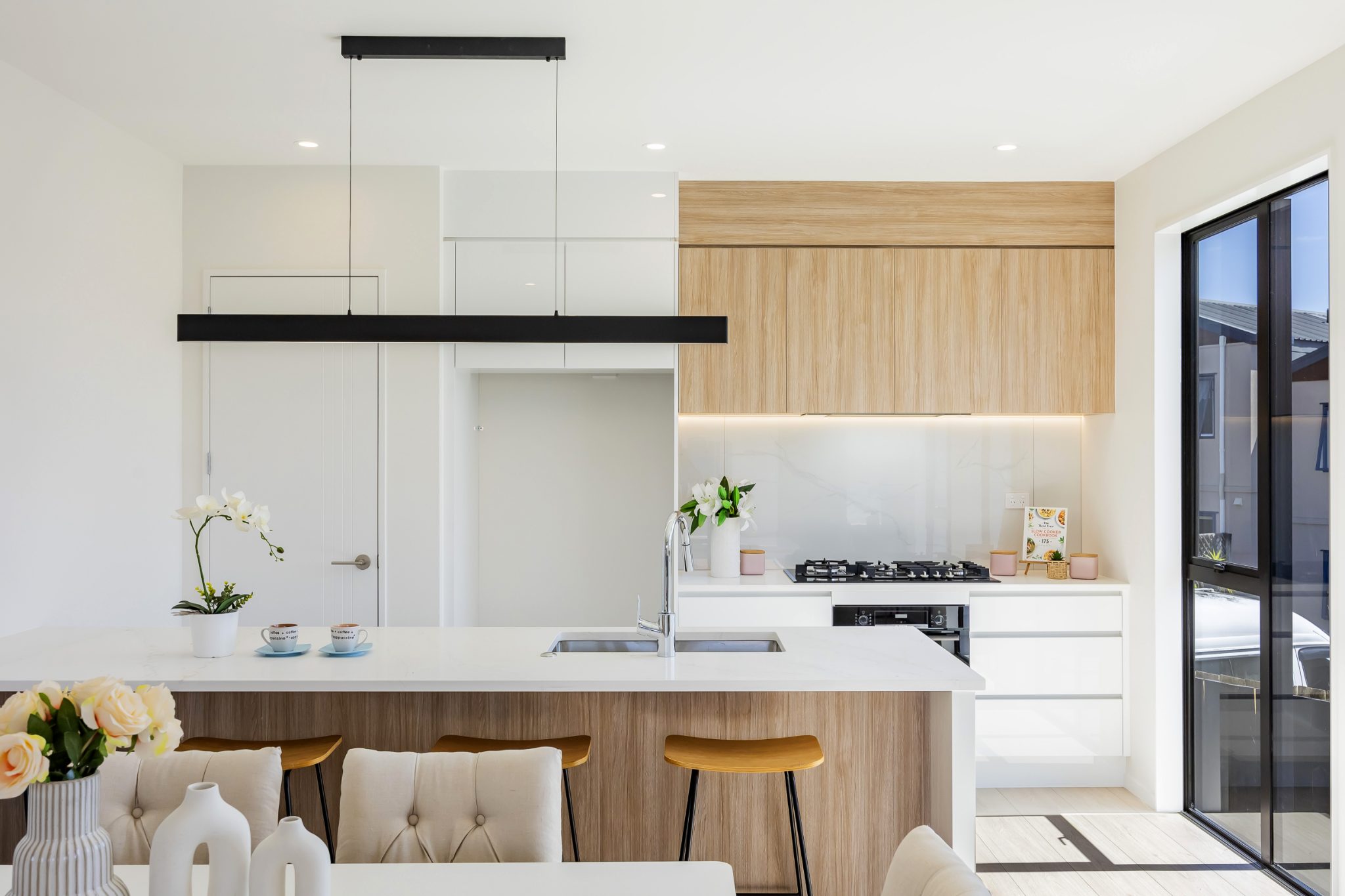 New Freehold Homes in Oteha - 17B & 17E — slide 6