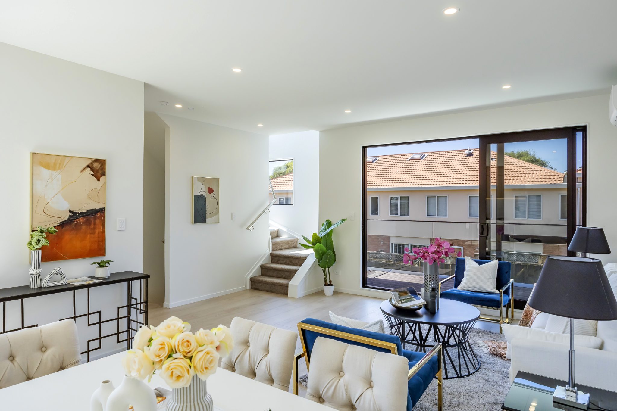 New Freehold Homes in Oteha - 17B & 17E — slide 4