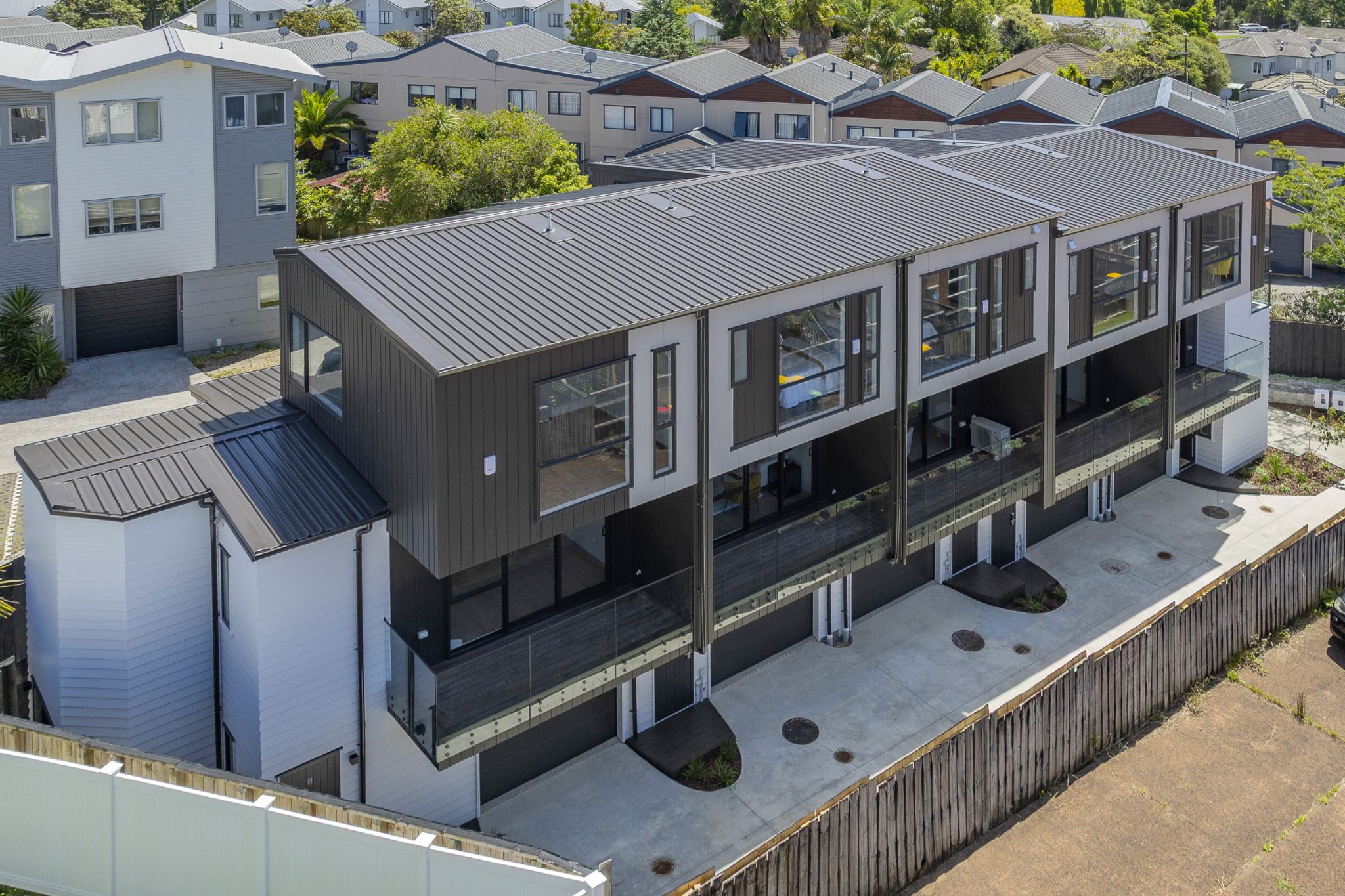 New Freehold Homes in Oteha - 17B & 17E — slide 28