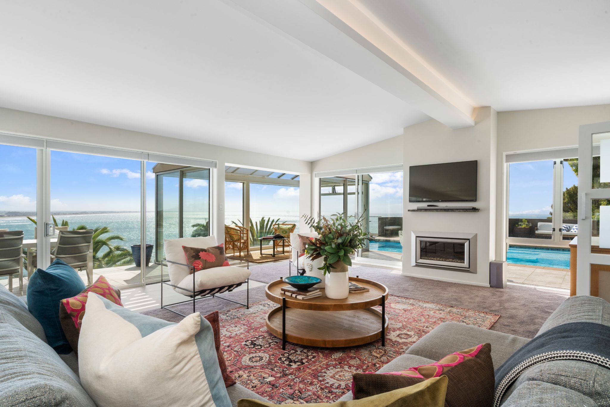 Coastal Luxury on a Grand Scale — slide 9