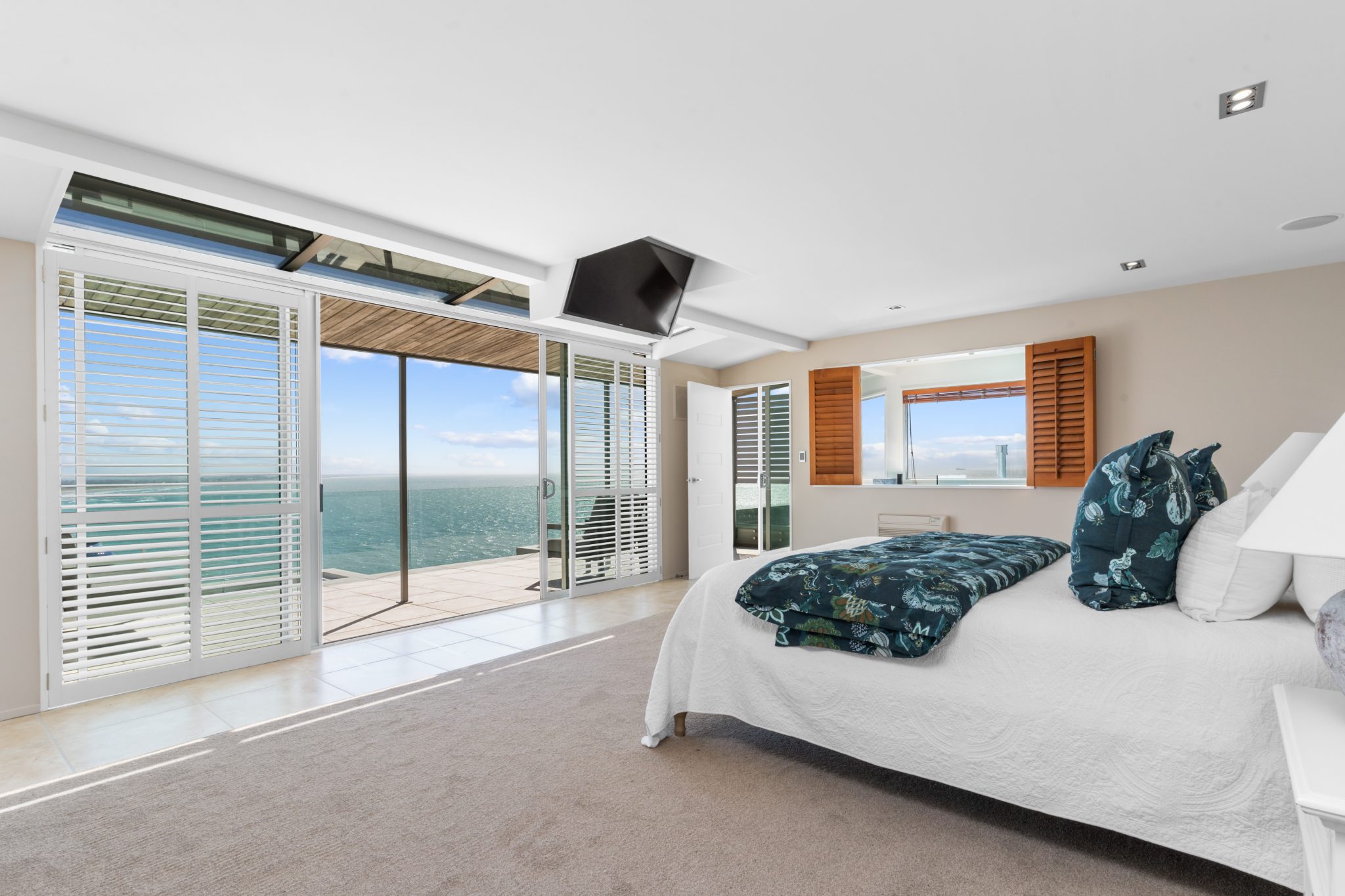 Coastal Luxury on a Grand Scale — slide 16