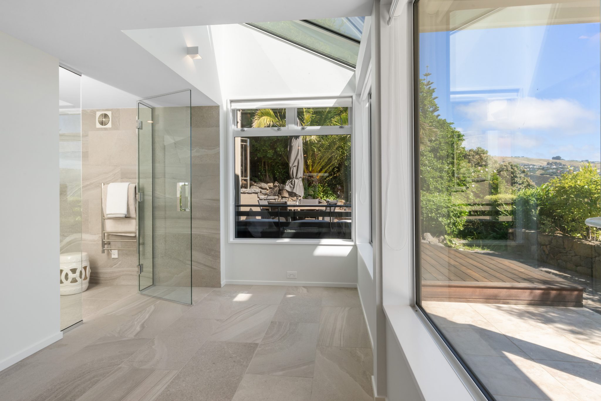 Coastal Luxury on a Grand Scale — slide 20