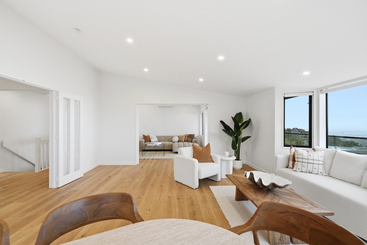 Mid Century Modern with Coastal Views — slide 7