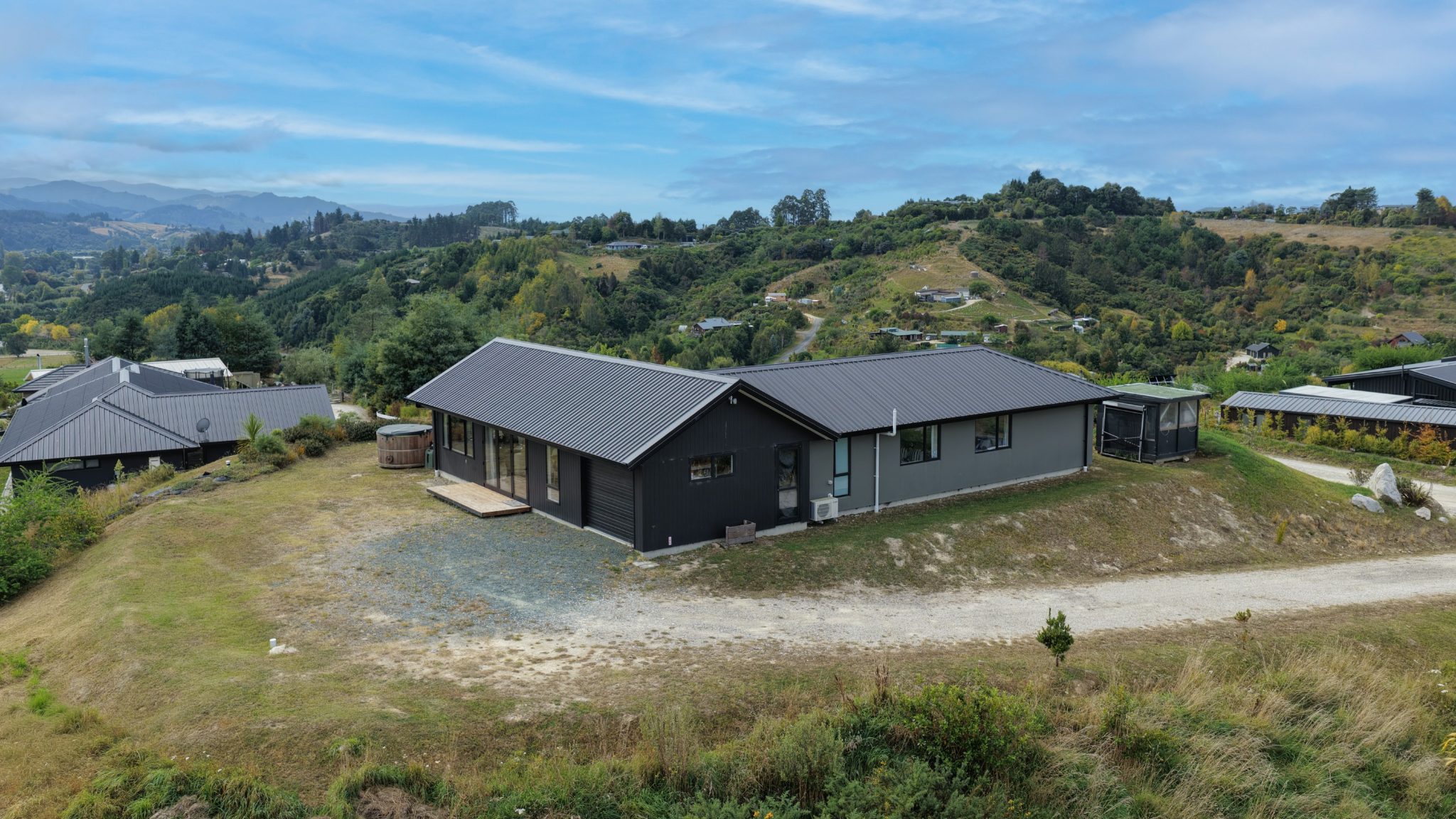 Peaceful Living with Stunning Views — slide 22