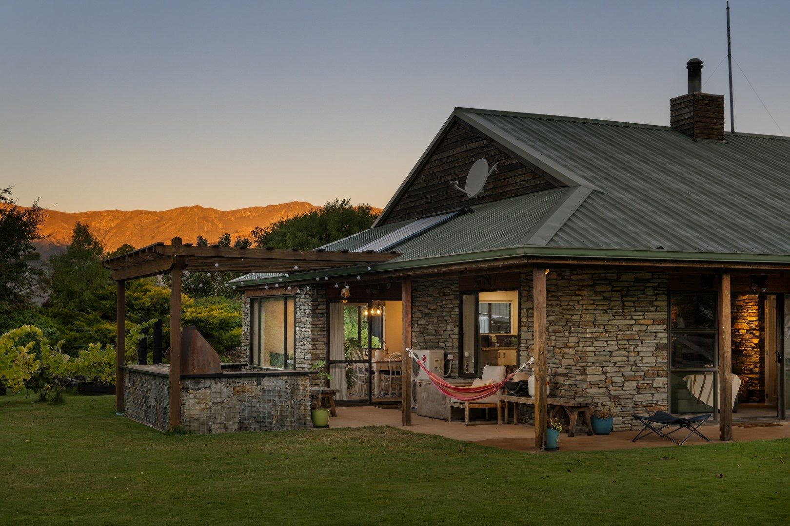 Country feel, private retreat. — slide 1