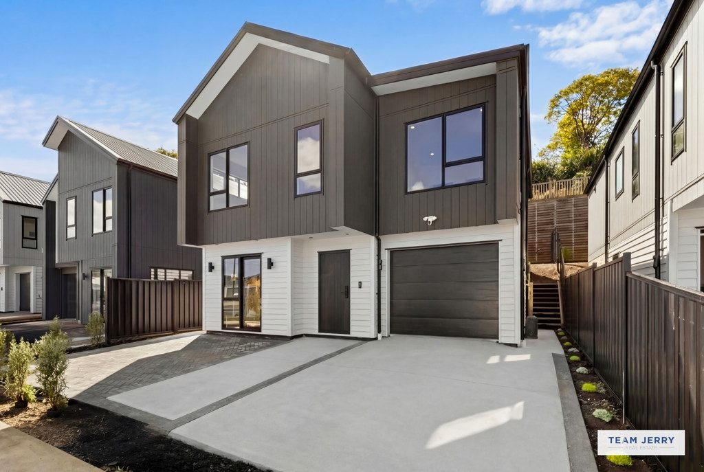 Elevated Living with Flexible Layout — slide 1