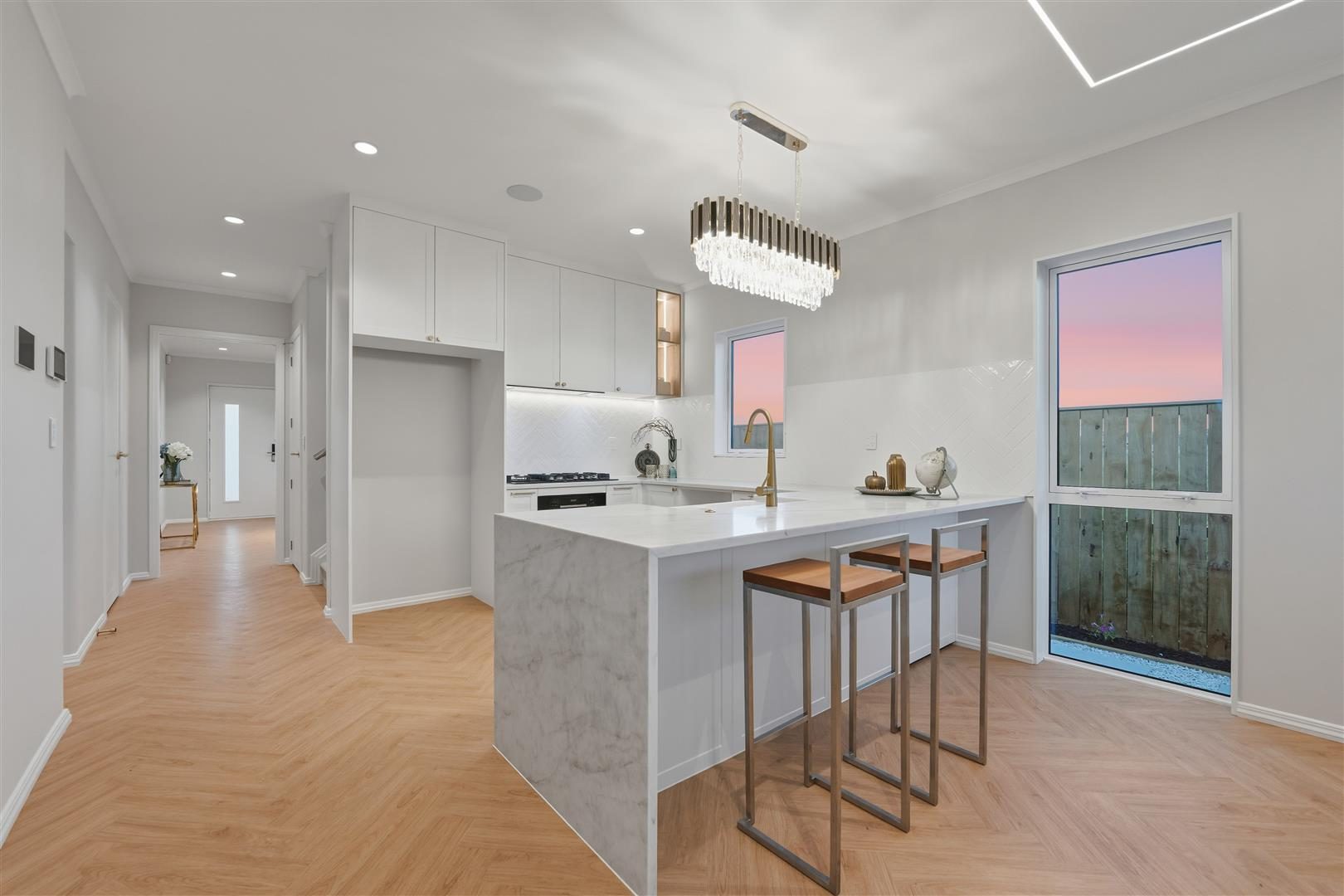 SHOWCASING STYLE MASTERPIECE– 5 BEDROOMS LUXURY! — slide 16