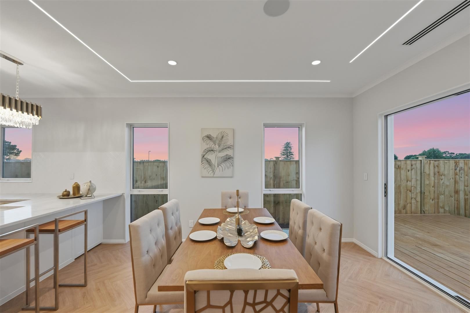 SHOWCASING STYLE MASTERPIECE– 5 BEDROOMS LUXURY! — slide 28