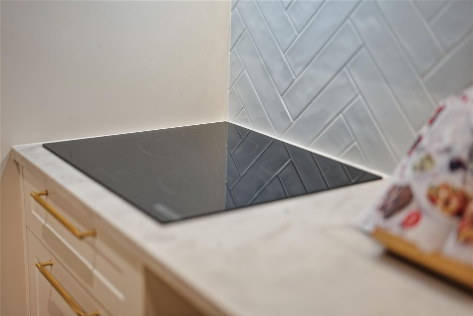 SHOWCASING STYLE MASTERPIECE– 5 BEDROOMS LUXURY! — slide 19