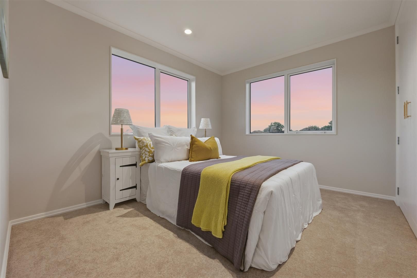 SHOWCASING STYLE MASTERPIECE– 5 BEDROOMS LUXURY! — slide 41